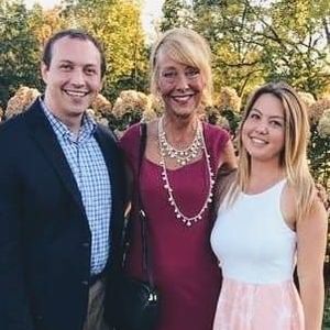 Meet your Posher, Carrie